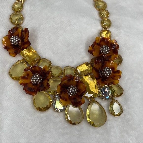 J. Crew Tortoise Shell Acrylic Rhinestone Flower Statement Necklace - Picture 9 of 16
